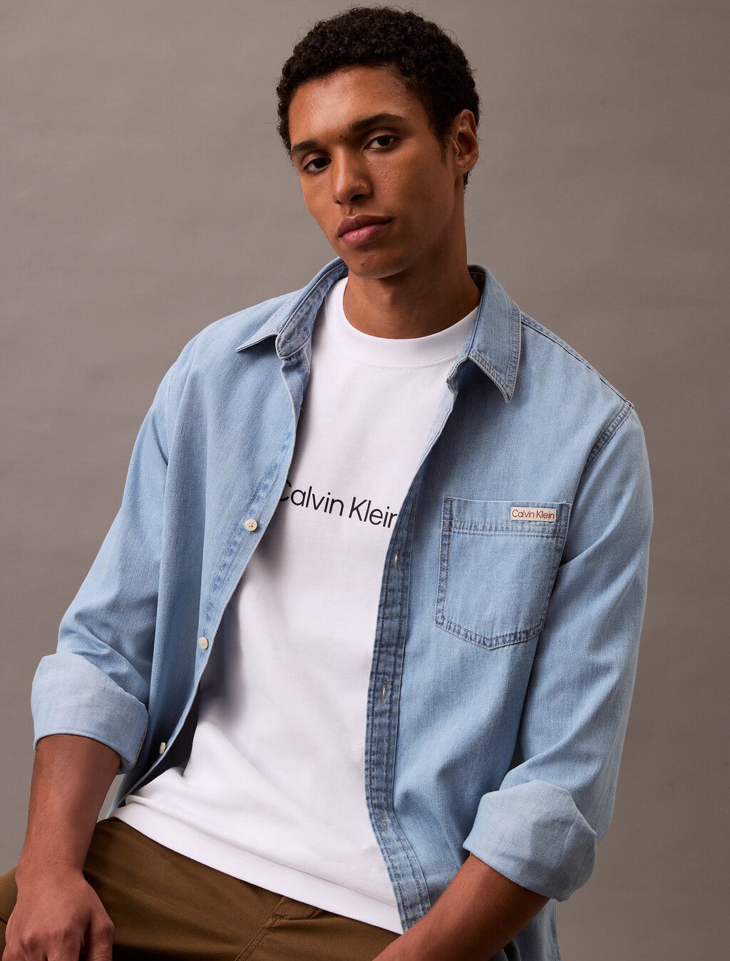 Calvin Klein - Áo phông thời trang nam CK Logo Crew Neck Tee