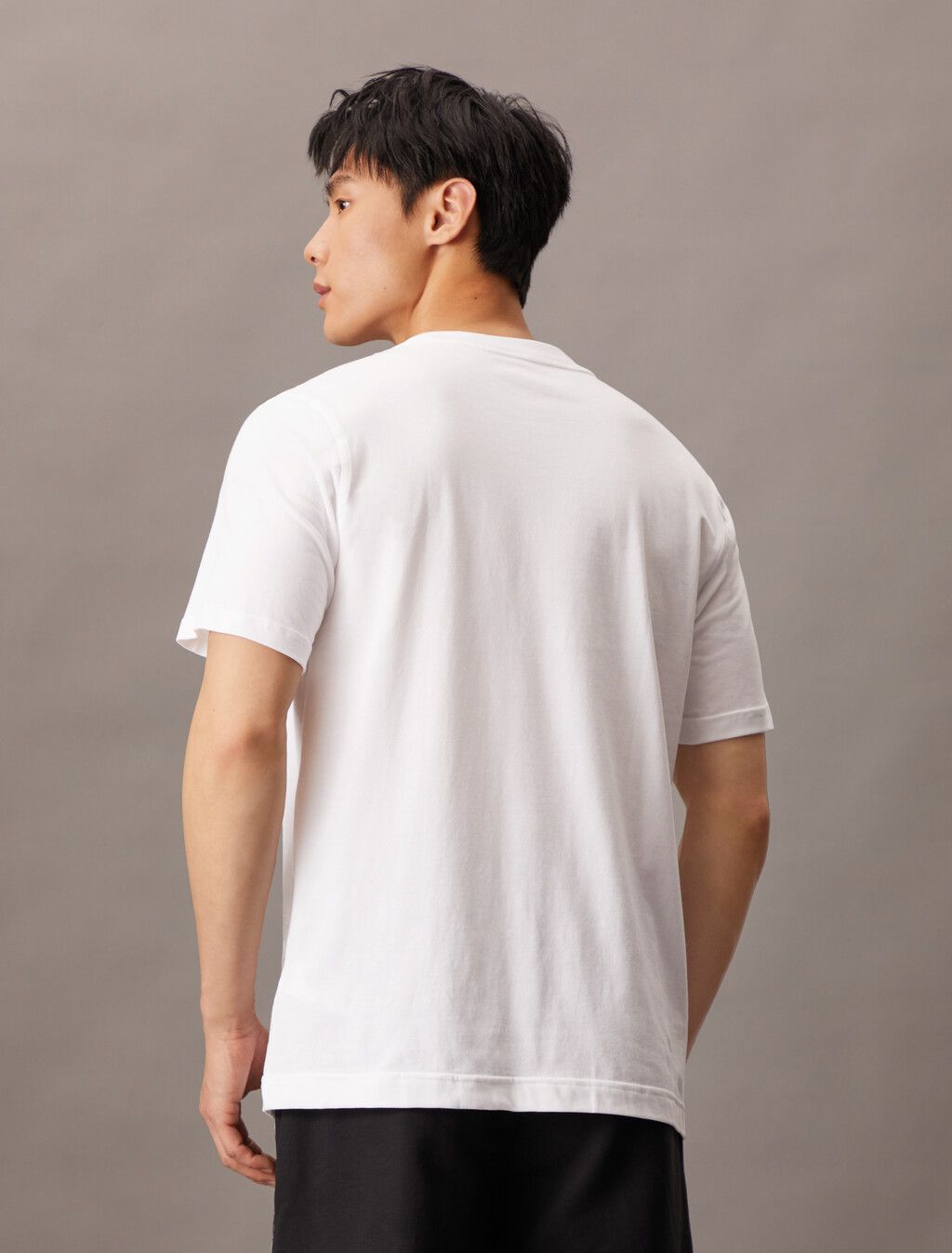 Calvin Klein - Áo thun thể thao nam CK Essential Logo Short Sleeve Tee