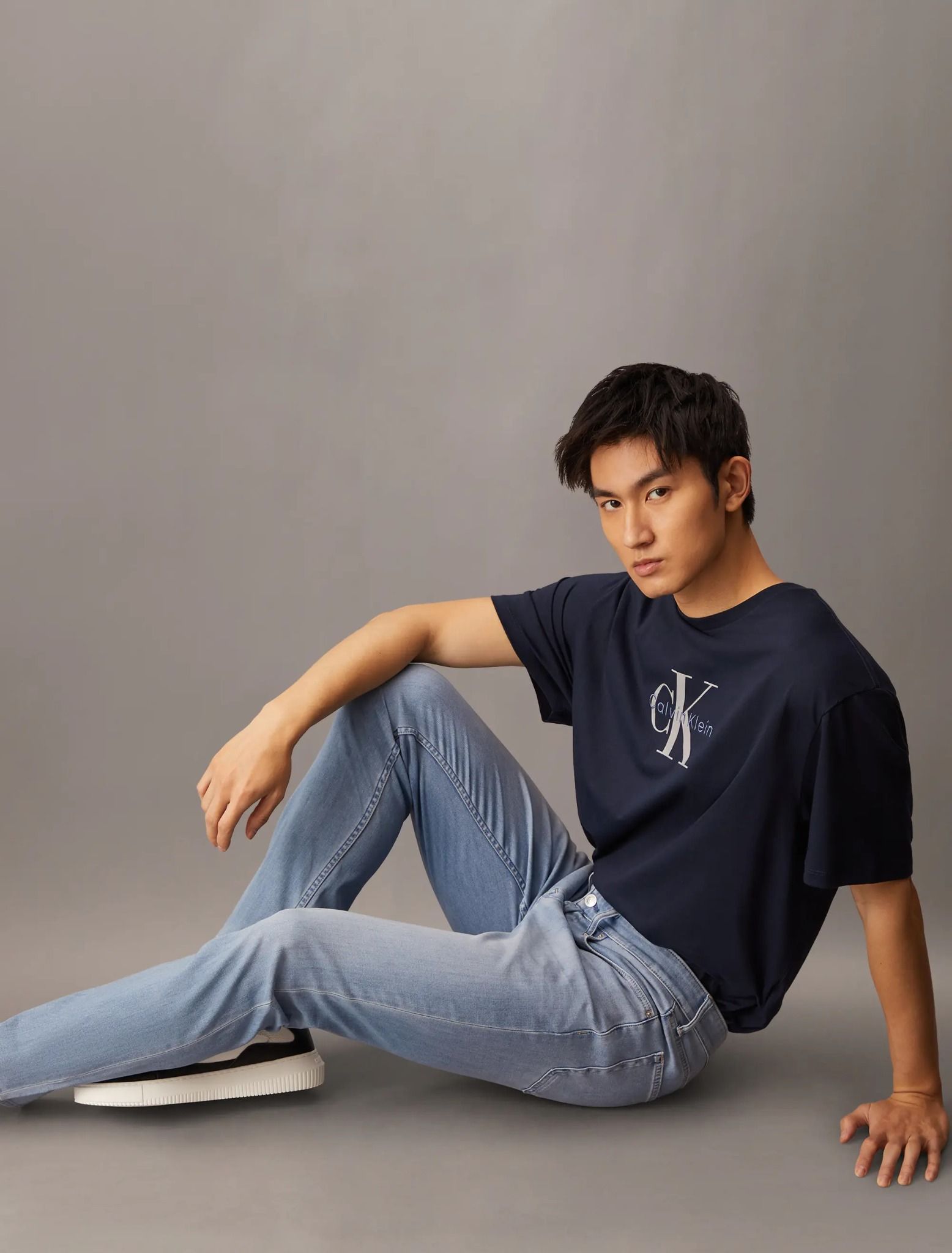 Calvin Klein - Quần jeans CK nam Slim Light Blue 37.5 Bi-Straight Jean