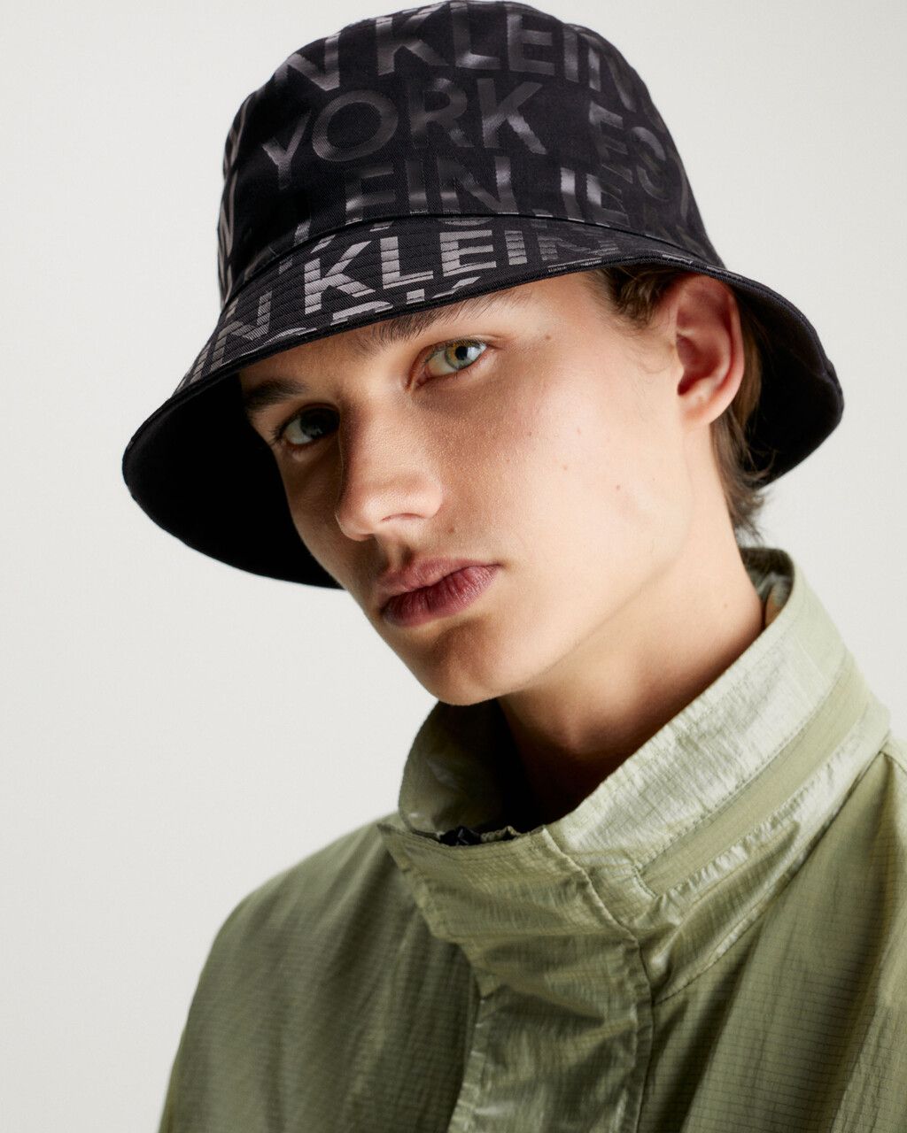 Calvin Klein - Nón nam Reversible Bucket Hat