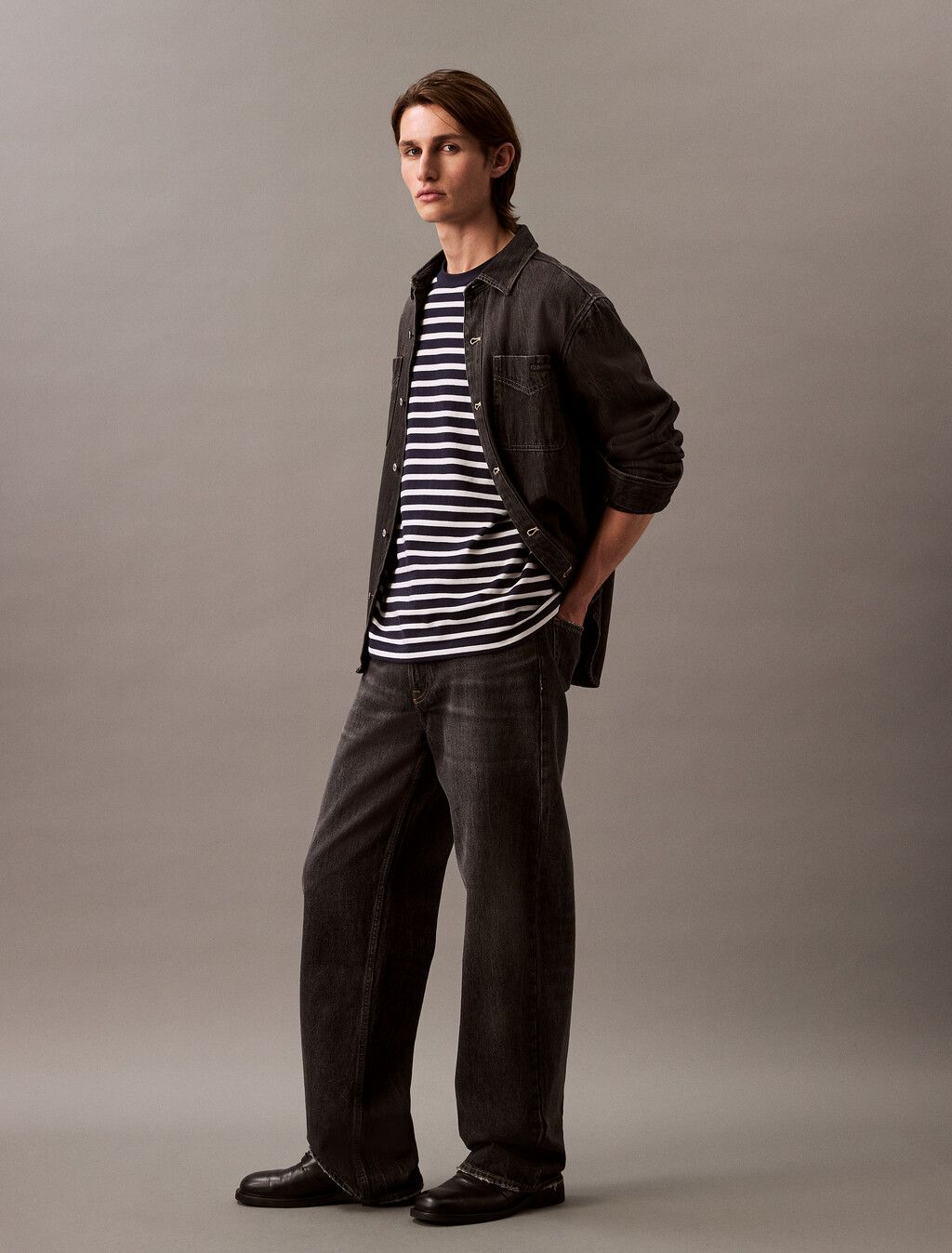 Calvin Klein - Áo phông tay ngắn nam CK Bold Stripe Heavyweight Cotton Tee