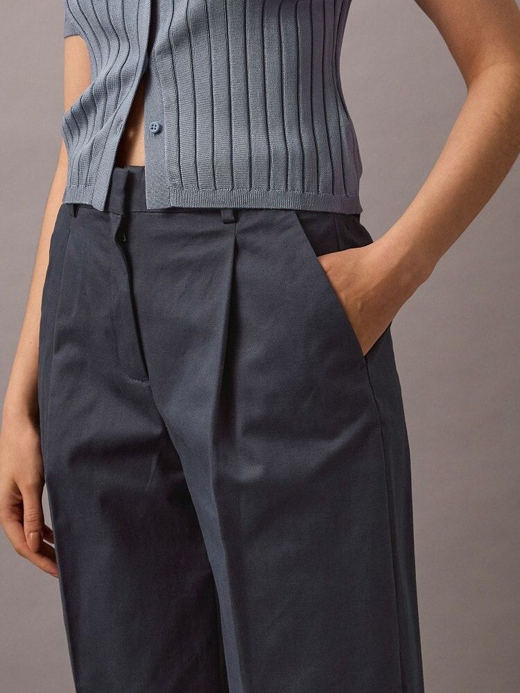 Calvin Klein - Quần tây dài CK nữ Cotton Chino Pleated Trouser