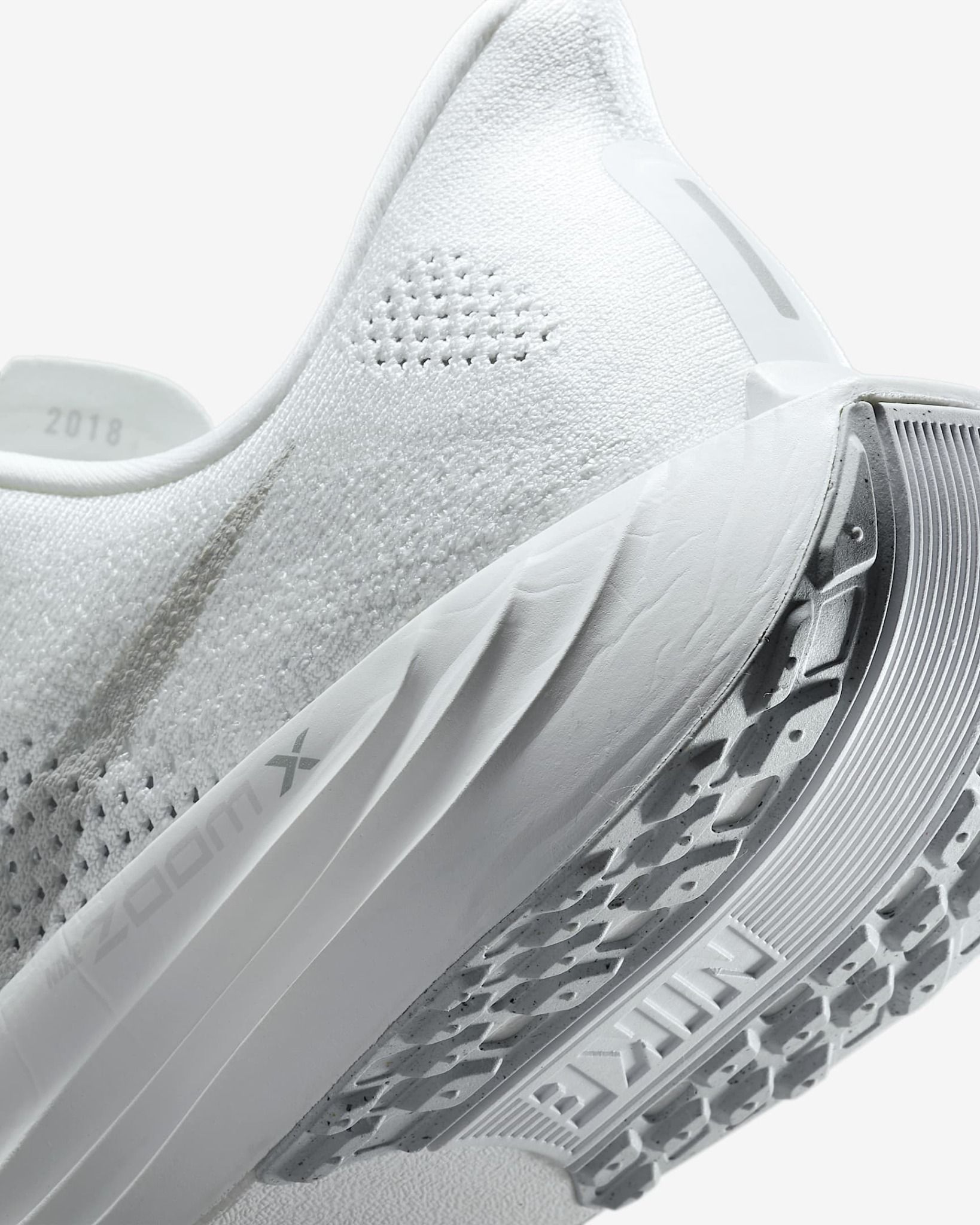 Nike - Giày chạy bộ Nam Pegasus Plus Men's Road Running Shoes
