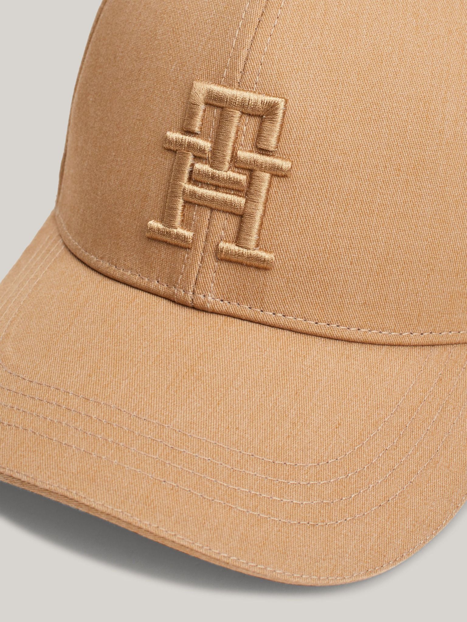 Tommy Hilfiger - Nón nam TH Monogram Embroidery Baseball Cap