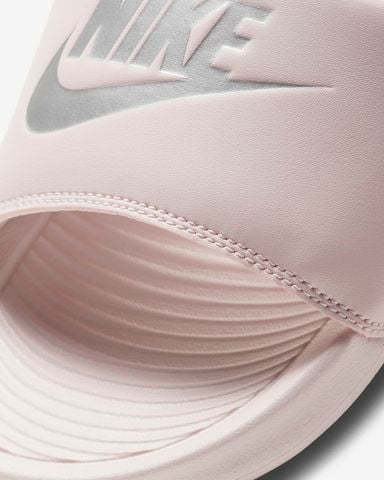 Nike - Dép Thể Thao Nữ Victori One Slide - 4