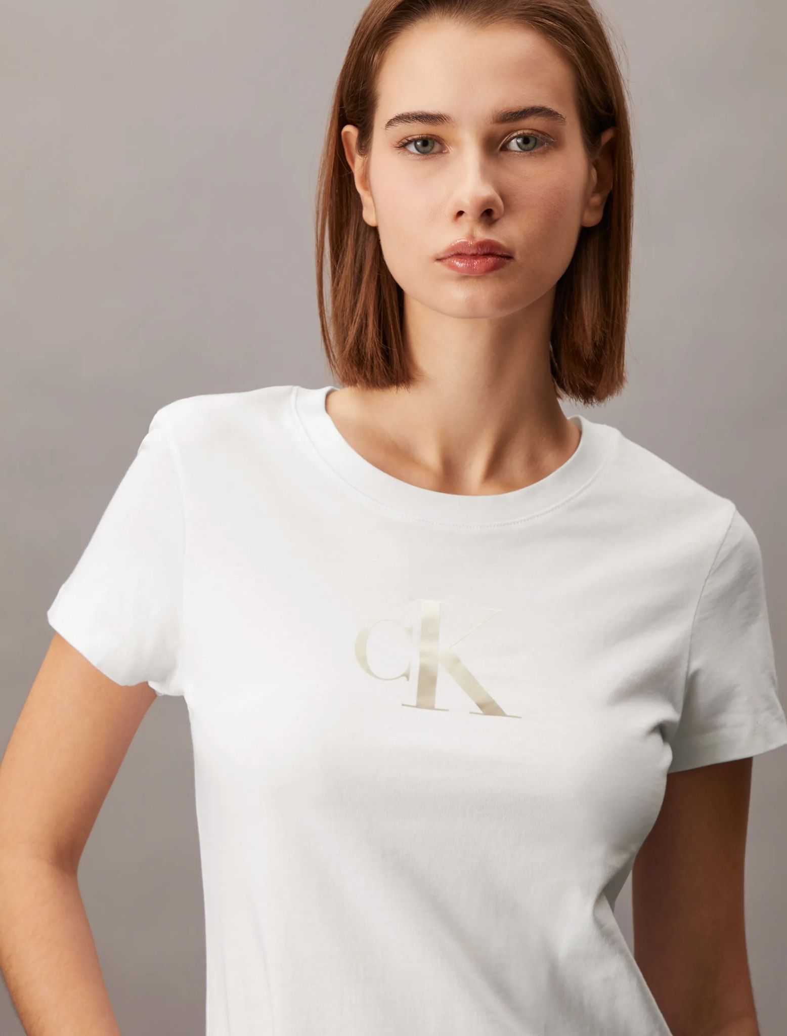 Calvin Klein - Áo thun thời trang CK nữ Premium Gradient Ck Slim Tee
