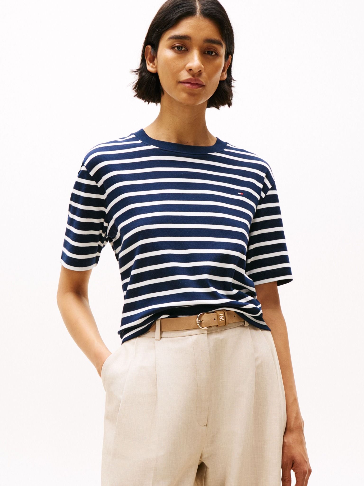 Tommy Hilfiger - Áo tay ngắn nữ Modern Logo Relaxed T-Shirt