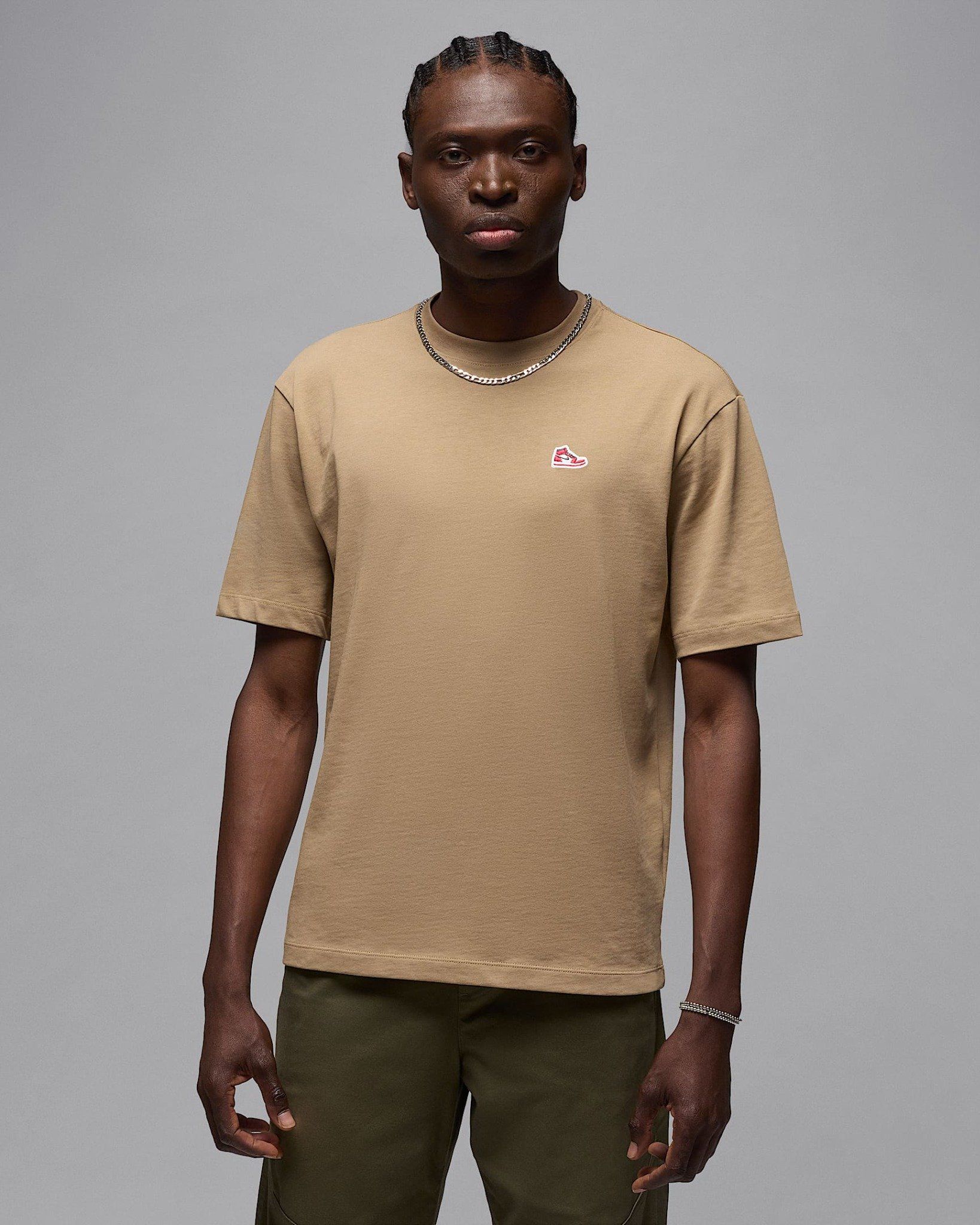 Nike - Áo tay ngắn thể thao Nam Jordan Brand Men's Sneaker Patch T-Shirt