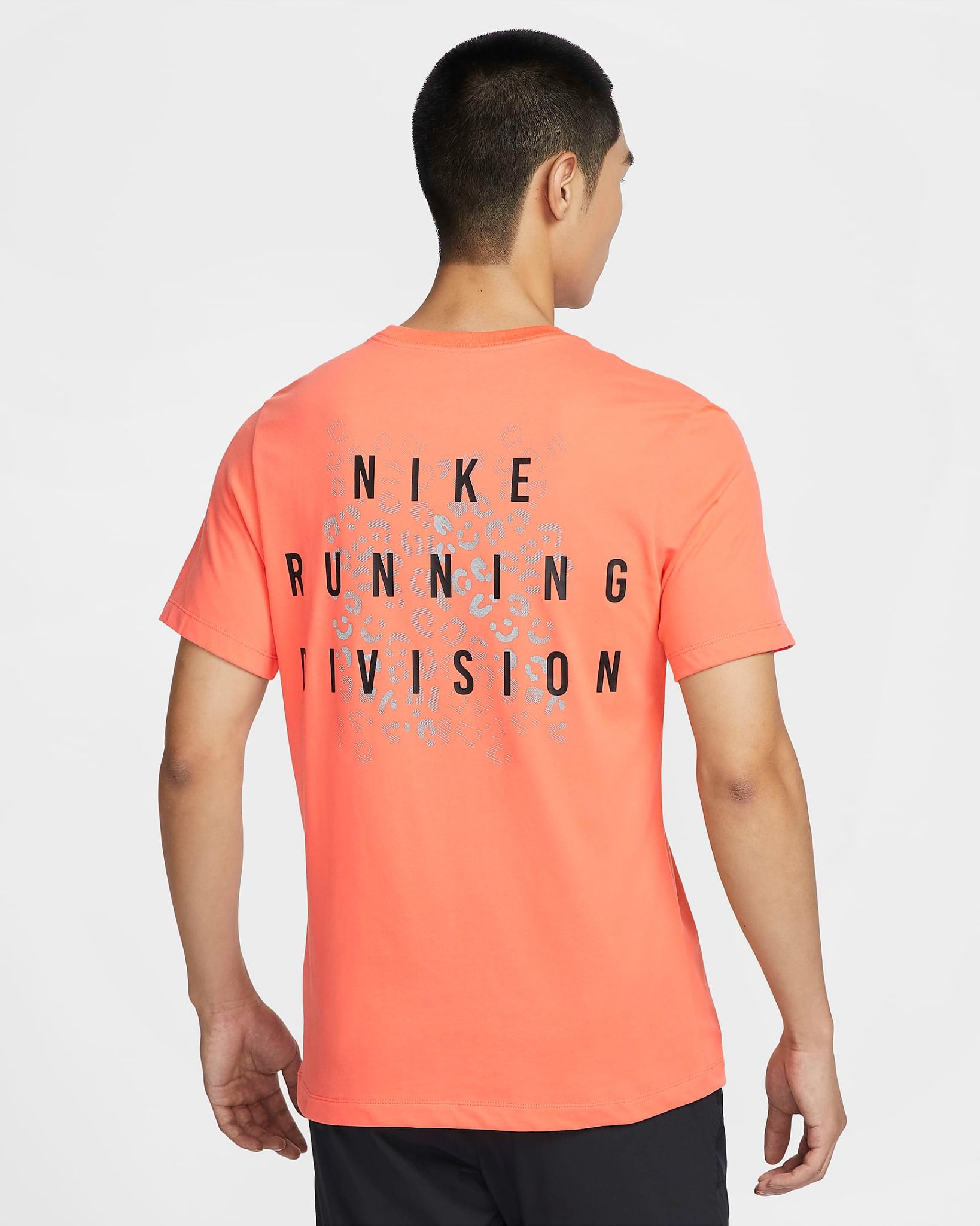Nike - Áo tay ngắn chạy bộ Nam Running Division Men's Dri-FIT Running T-Shirt