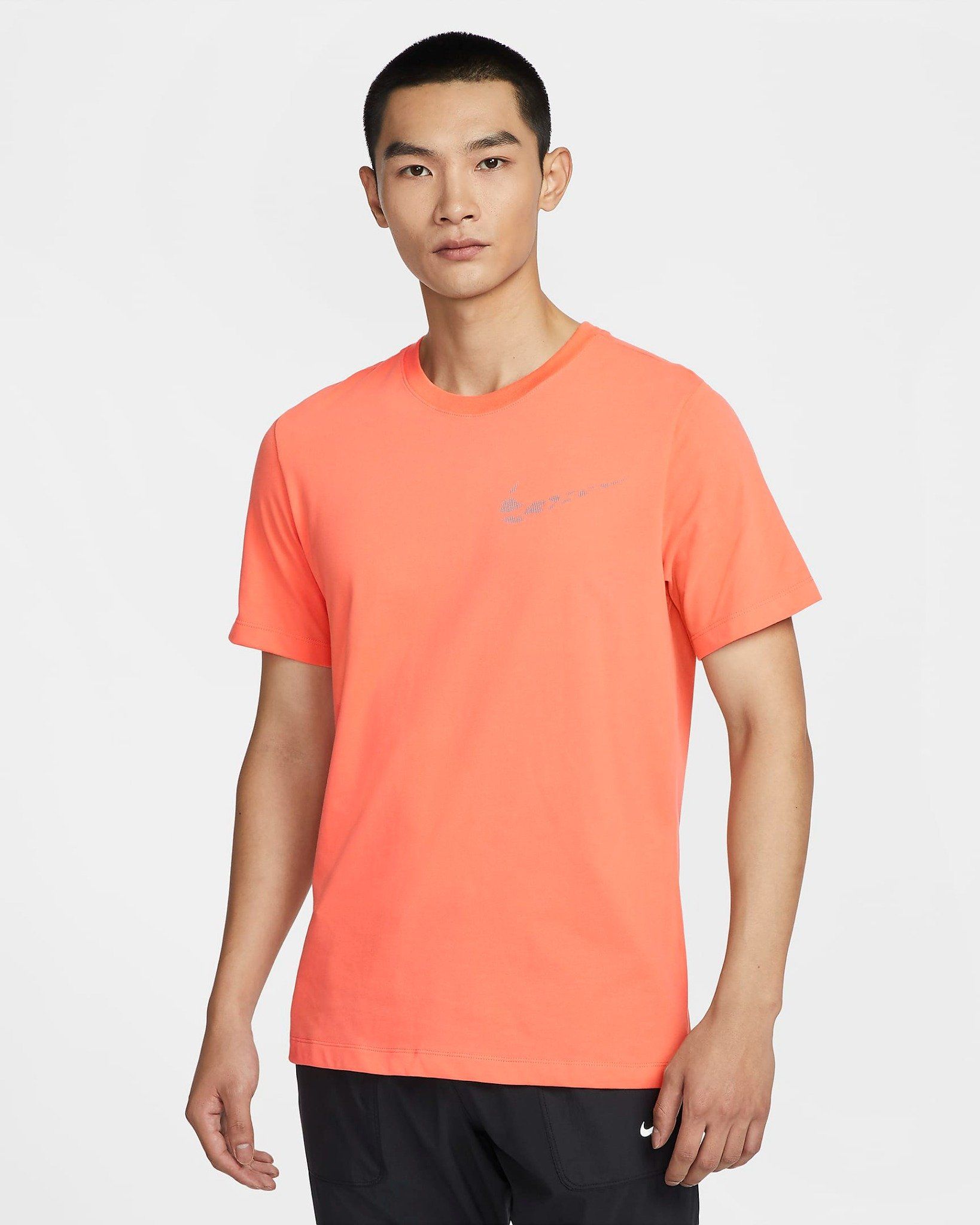Nike - Áo tay ngắn chạy bộ Nam Running Division Men's Dri-FIT Running T-Shirt
