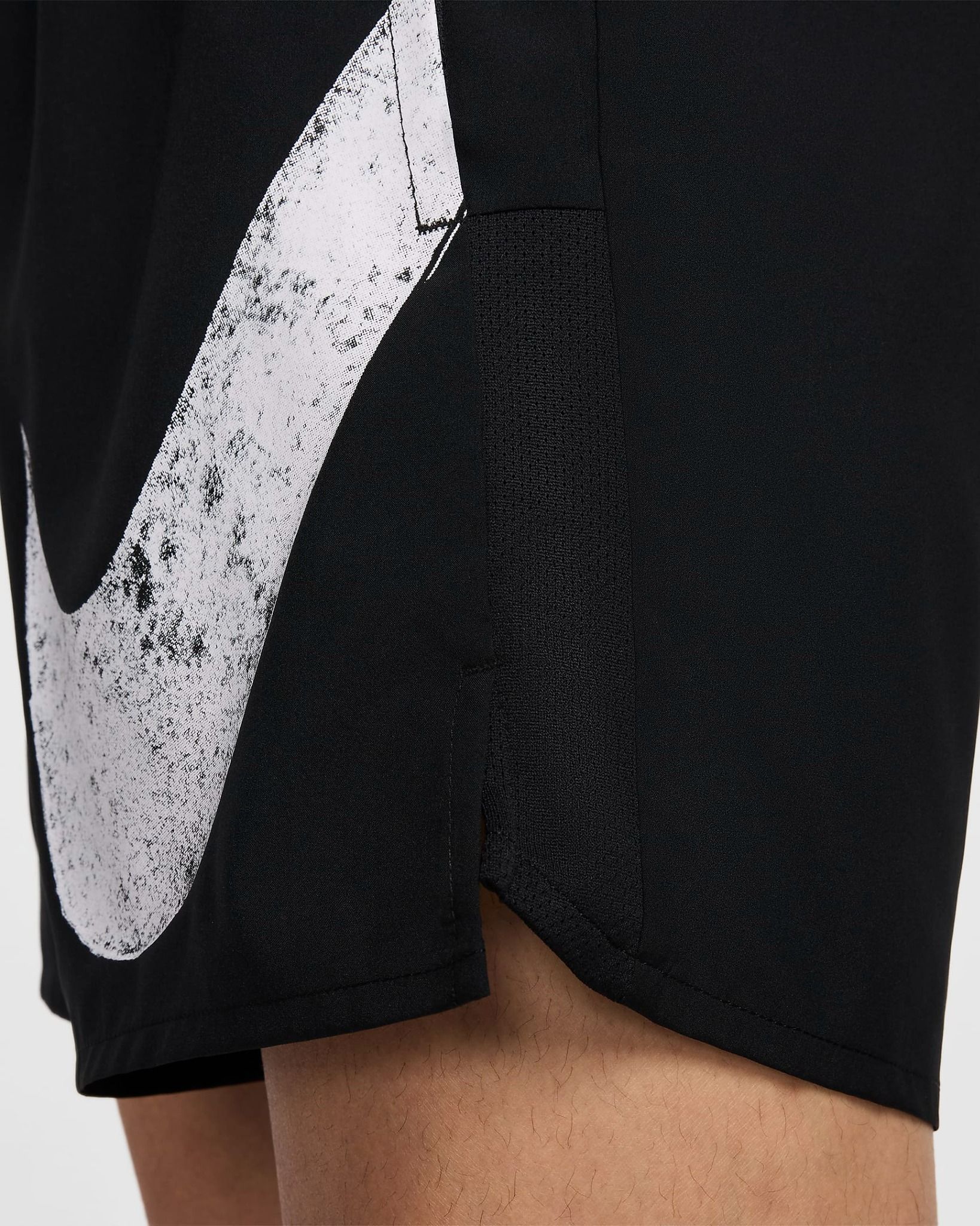 Nike - Quần ngắn thể thao Nam Challenger Swoosh Men's Dri-FIT Running Shorts