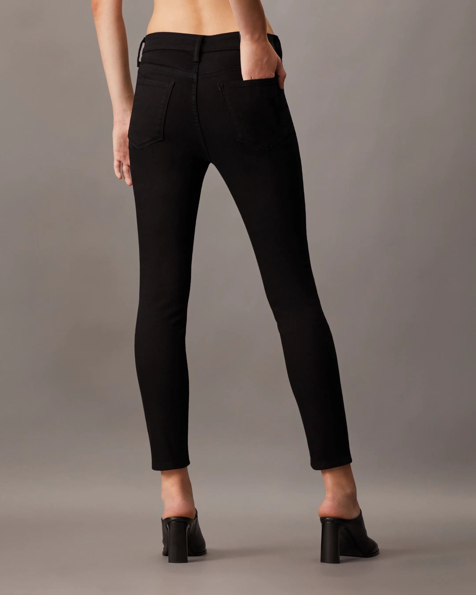 Calvin Klein - Quần jeans ống ôm CK nữ High Rise Skinny Ankle Denim