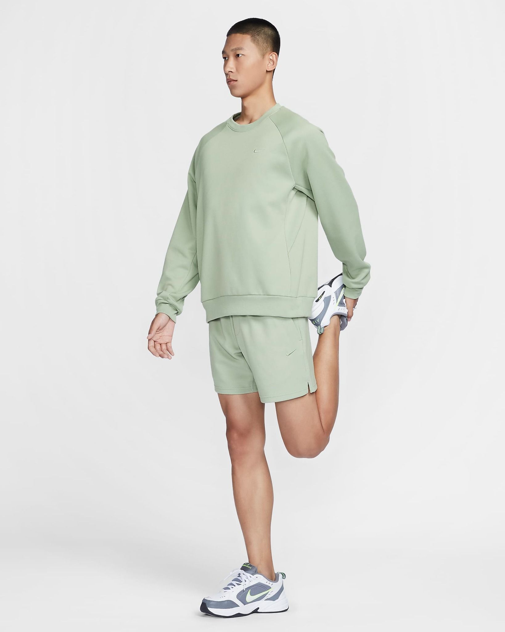 Nike - Quần ngắn thể thao Nam Primary Fleece Men's Dri-FIT UV Unlined Performance Shorts