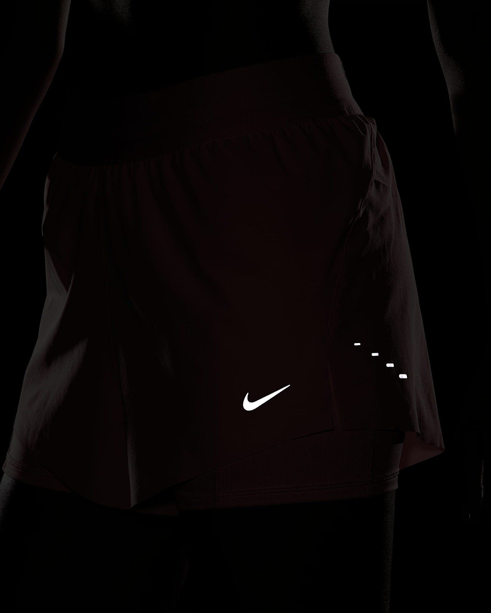 Nike - Quần ngắn thể thao Nữ Women's Swift Dri-fit 2N1 Short