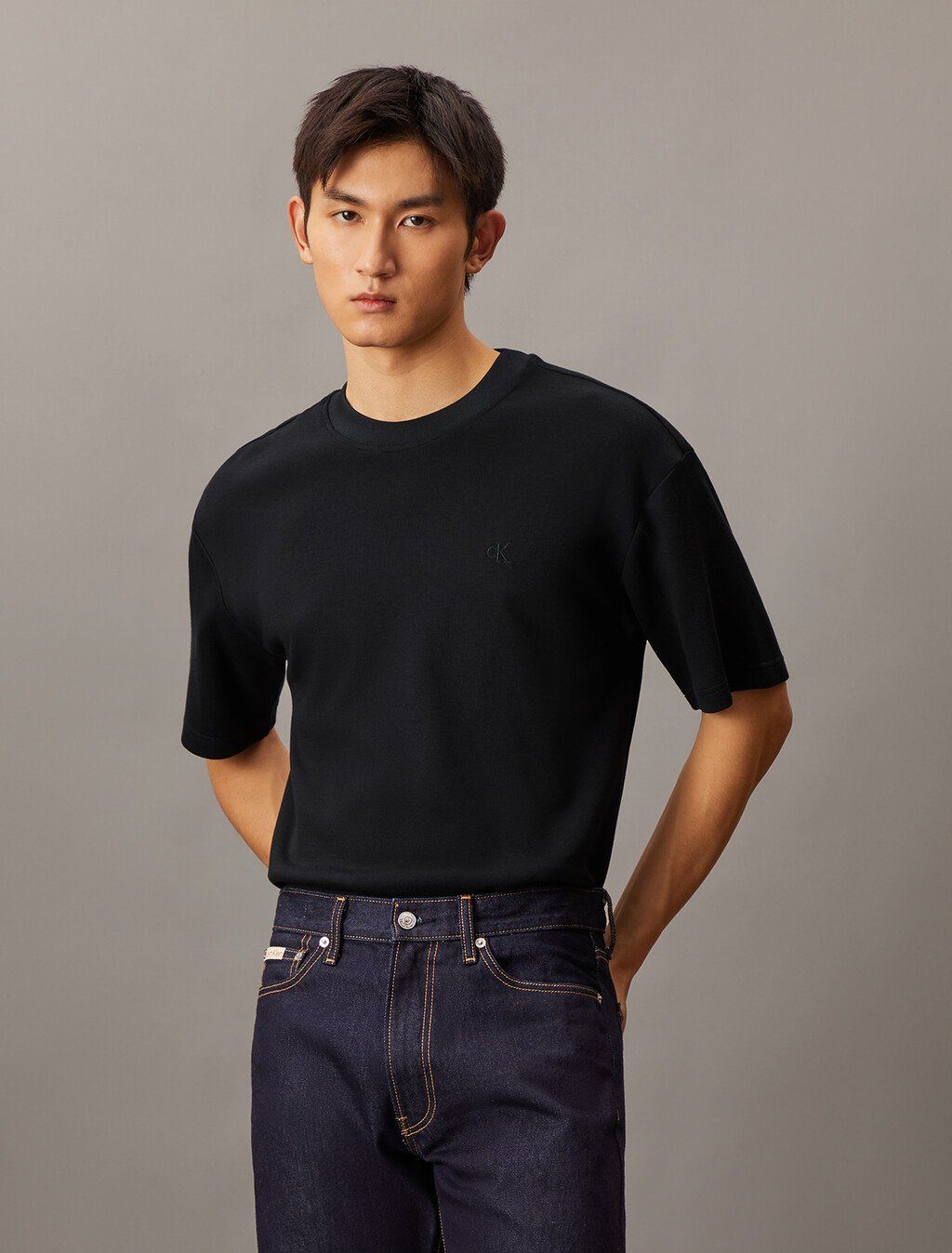 Calvin Klein - Áo nỉ thời trang CK nam Back Monogram Short Sleeve Sweatshirt