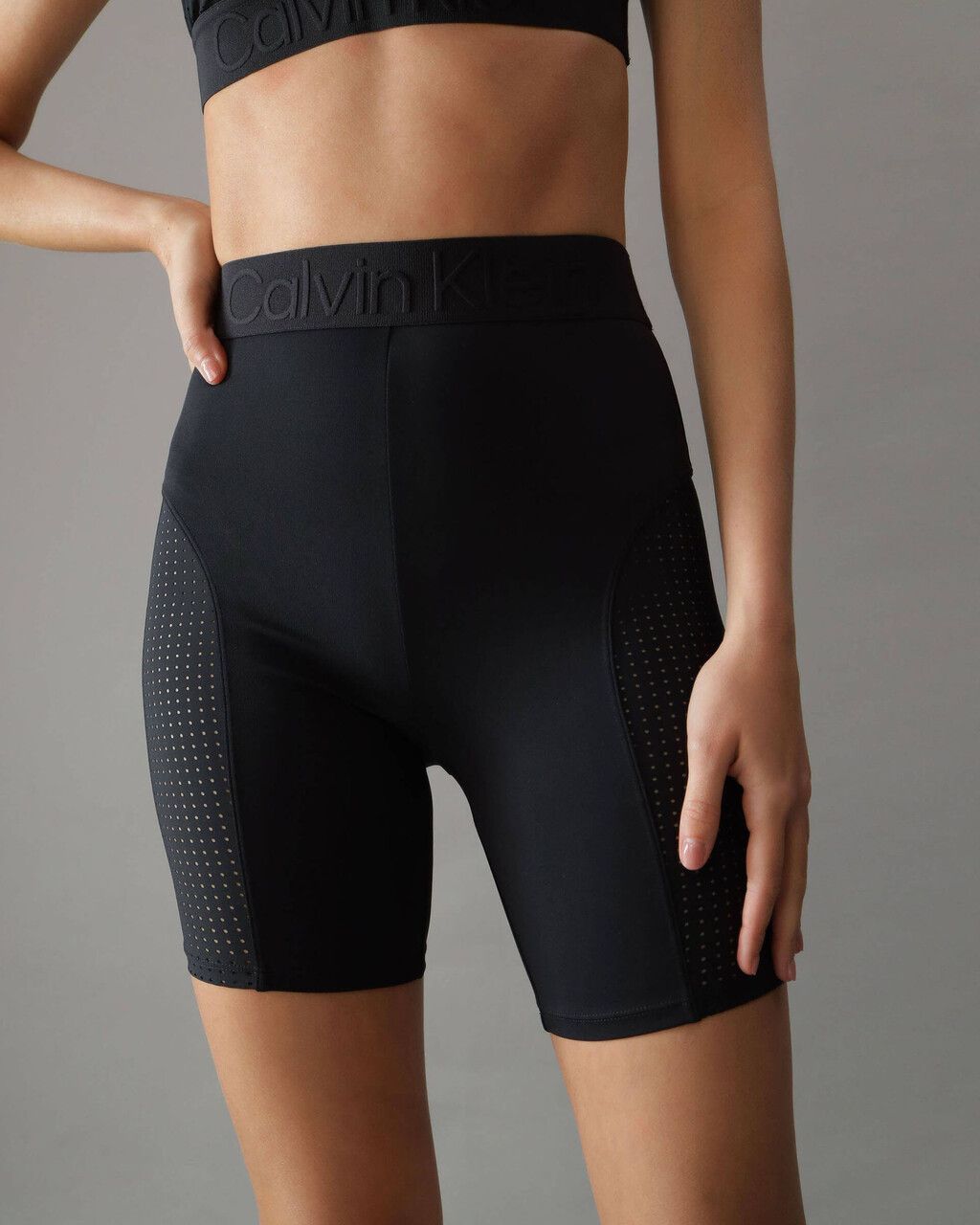 Calvin Klein - Quần ngắn ống ôm thể thao nữ Tight Gym Shorts