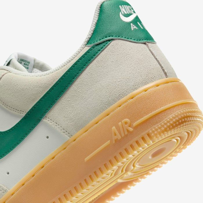Nike - Giày thời trang thể thao Nam Air Force 1 '07 LV8 Men's Shoes