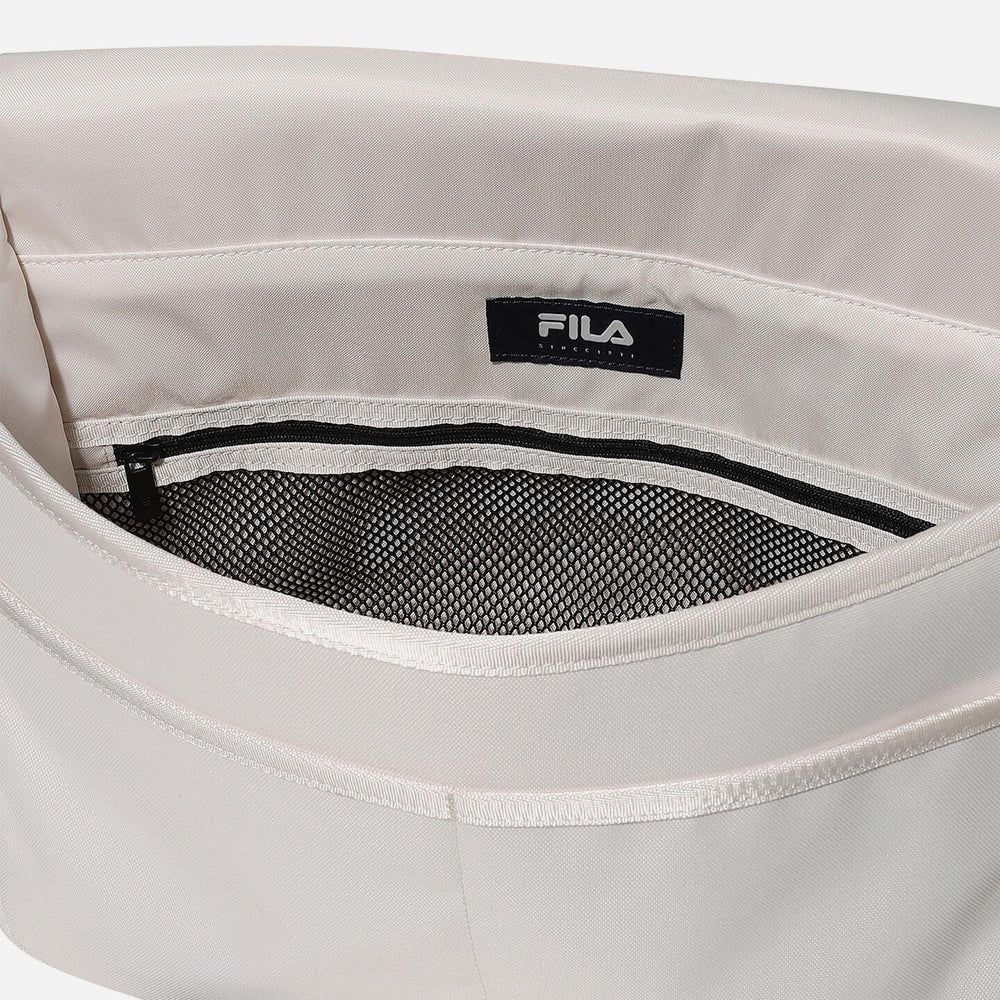 【FILA】 New small messenger bag /追跡付 FILA NEW SMALL MESSENGER BAG – FILA Malaysia