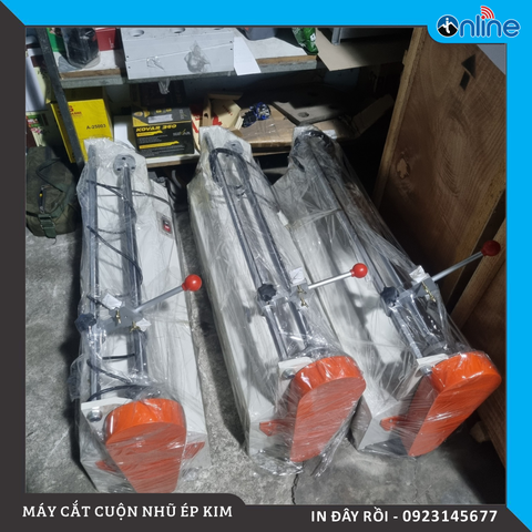  MÁY CẮT CUỘN NHŨ 