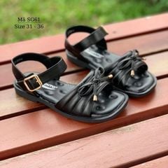 Dép sandal bé gái KENTO có quai hậu màu đen kiểu dán tiện dụng và phong cách cho bé gái đi học đi chơi SG61