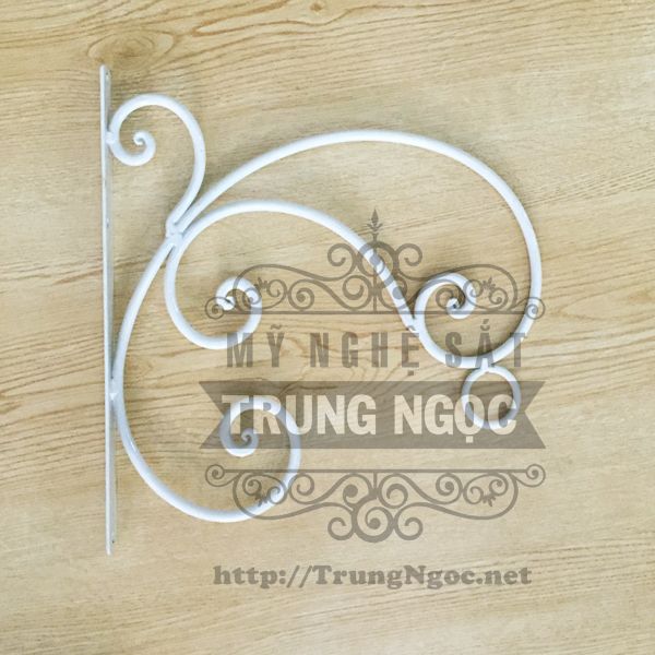 ê ke treo tường