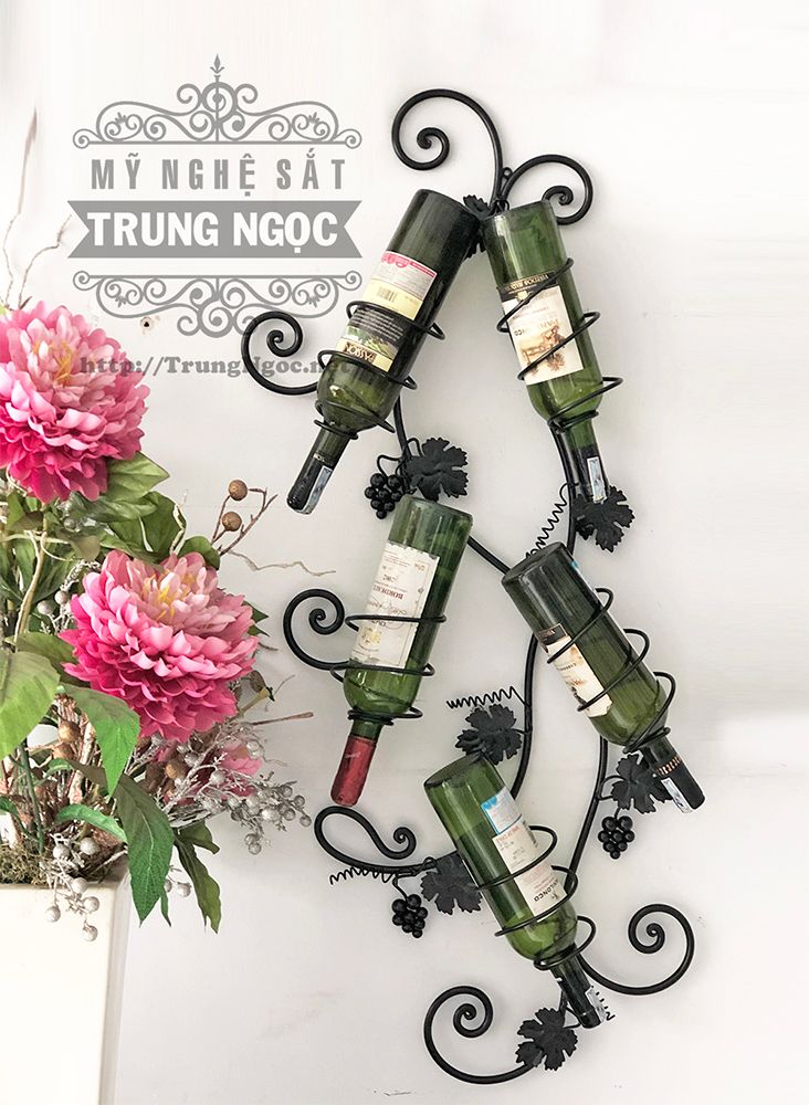 kệ rượu treo tường 5 chai