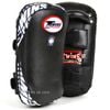 Đích Đá Twins KPL10 Curved Leather Thai Kick Pads - Black
