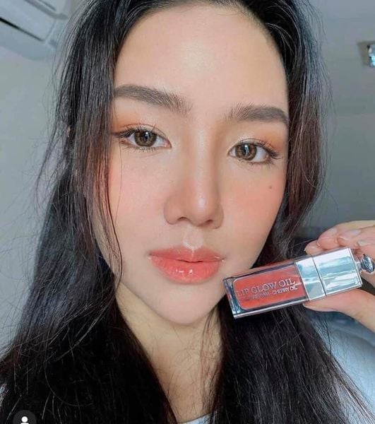 Son Dưỡng Dior Addict Lip Glow Oil Màu 004 Coral