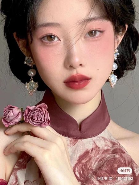 Son Bobbi Brown Satin Màu Claret 04