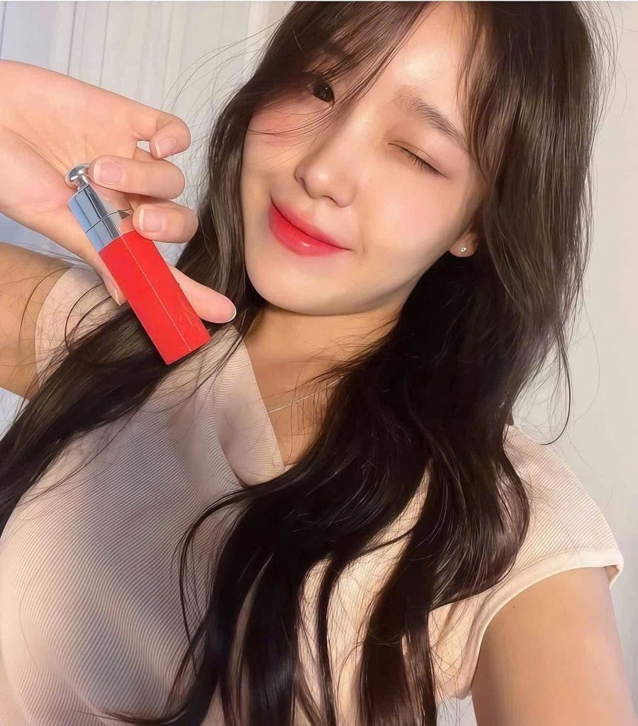 Son Dior Addict Lip Tattoo Màu 831 Natural Cherry
