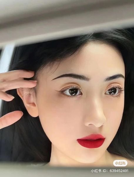 Son Gucci Matte 25 Goldie Red