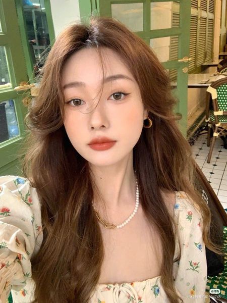 Son Christian Louboutin Satin On The Go 354 Nuance Nu