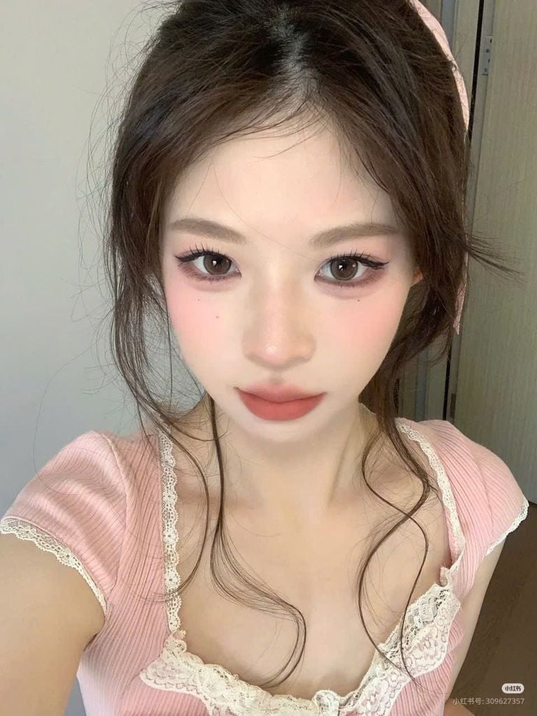 Son Kem YSL The Inks Blur 231 Rosewood Emotion