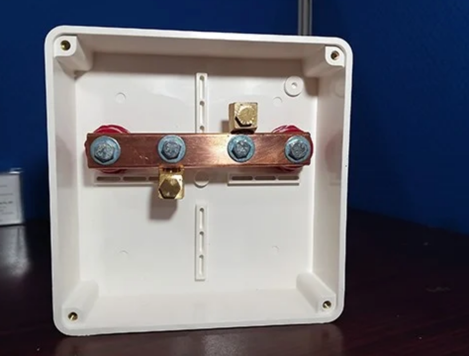 Hộp kiểm tra điện trở đất 200x200 nhựa