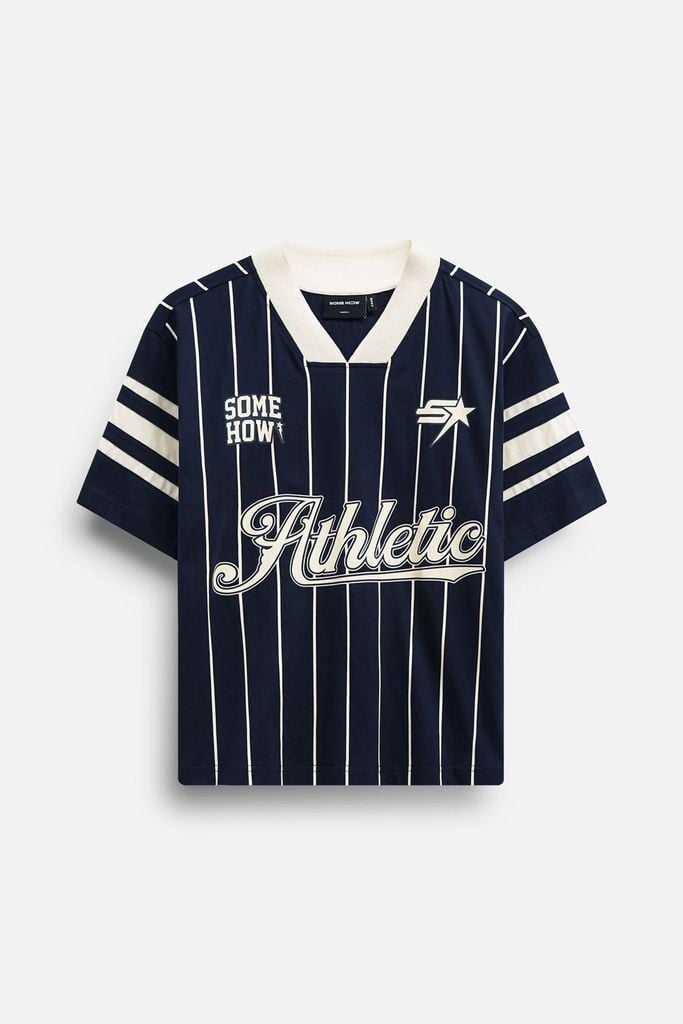  Áo Thun Boxy Athletic Stripes 