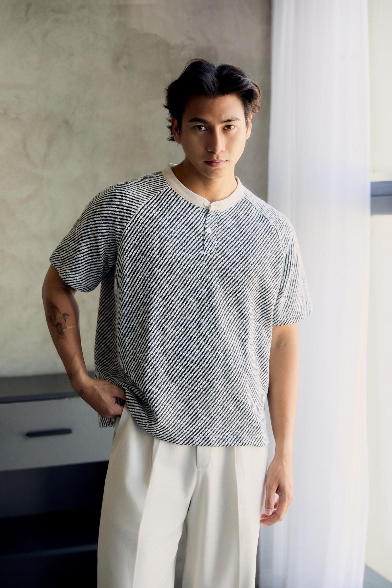 Áo Thun Boxy Diagline Colors