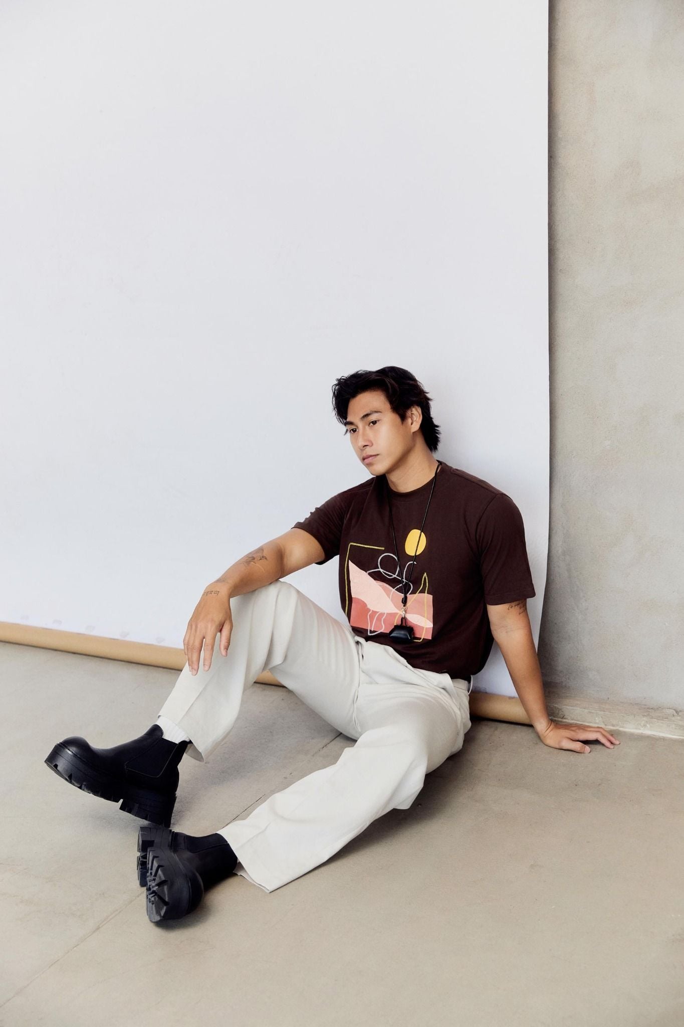 Áo Thun Abstract Art Brown