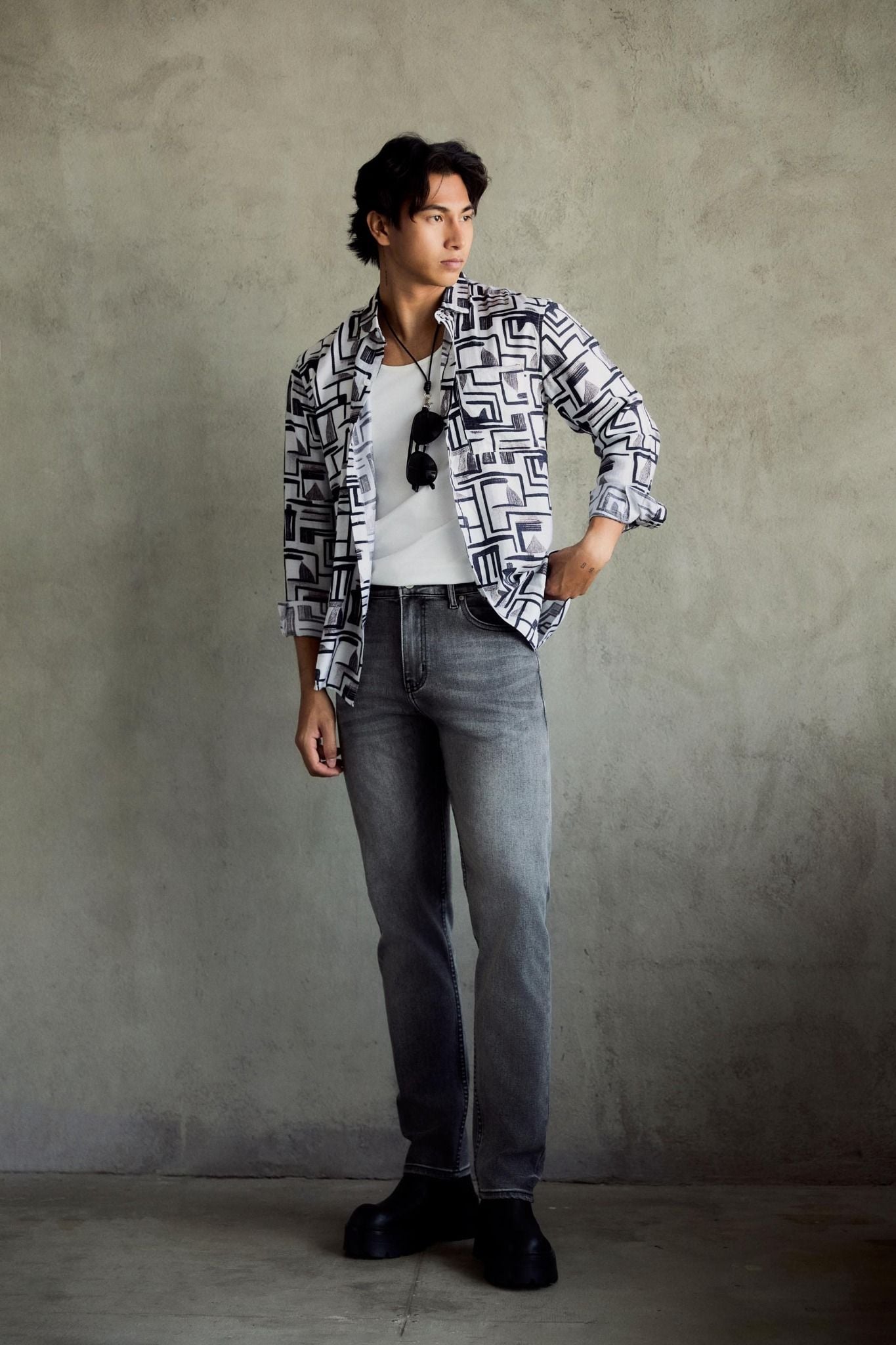  Quần Jean Rayon Slim Faded Black Gray 