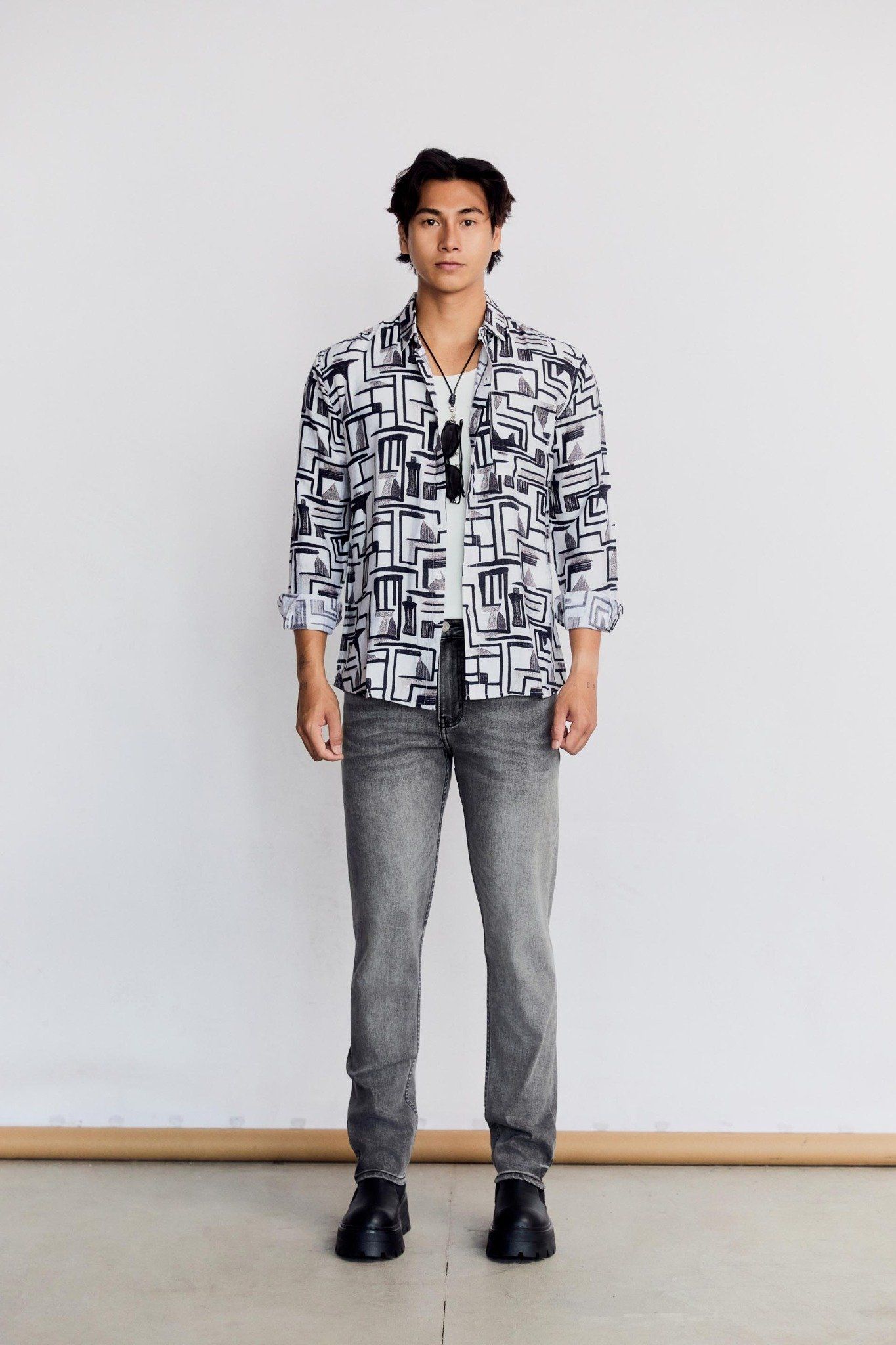  Quần Jean Rayon Slim Faded Black Gray 