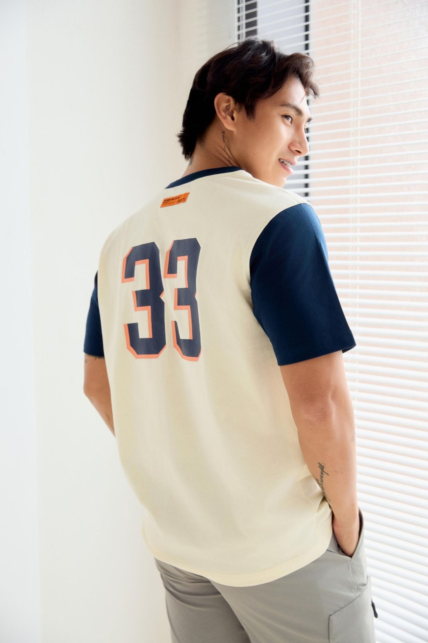 Áo Thun Athletic Blue Sleeves 33