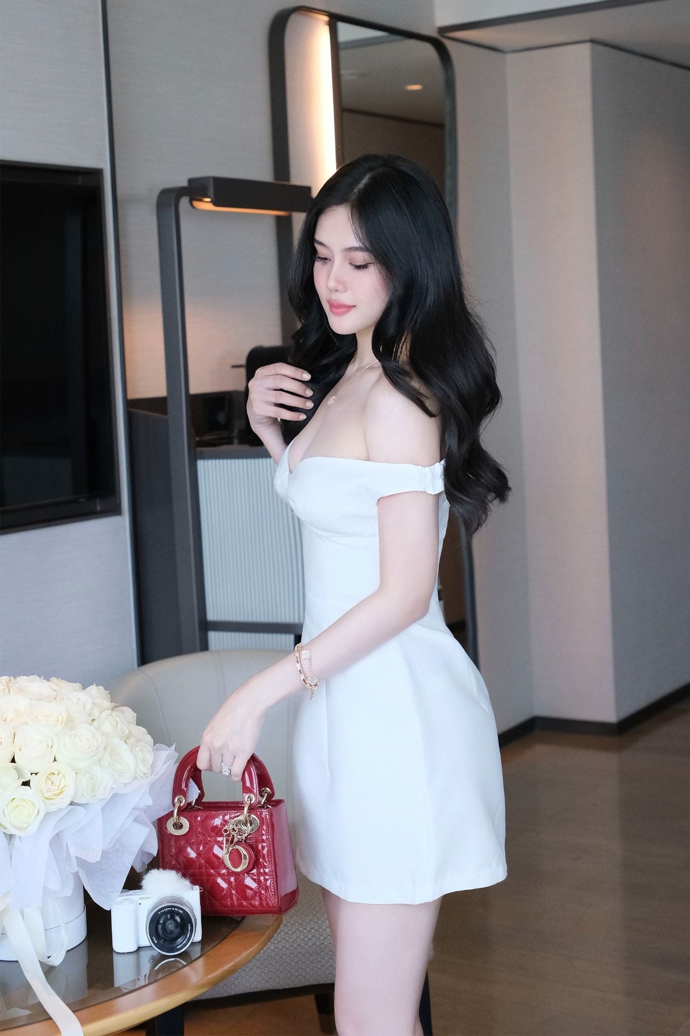 Đầm Ngắn Shoulder Waist Impress