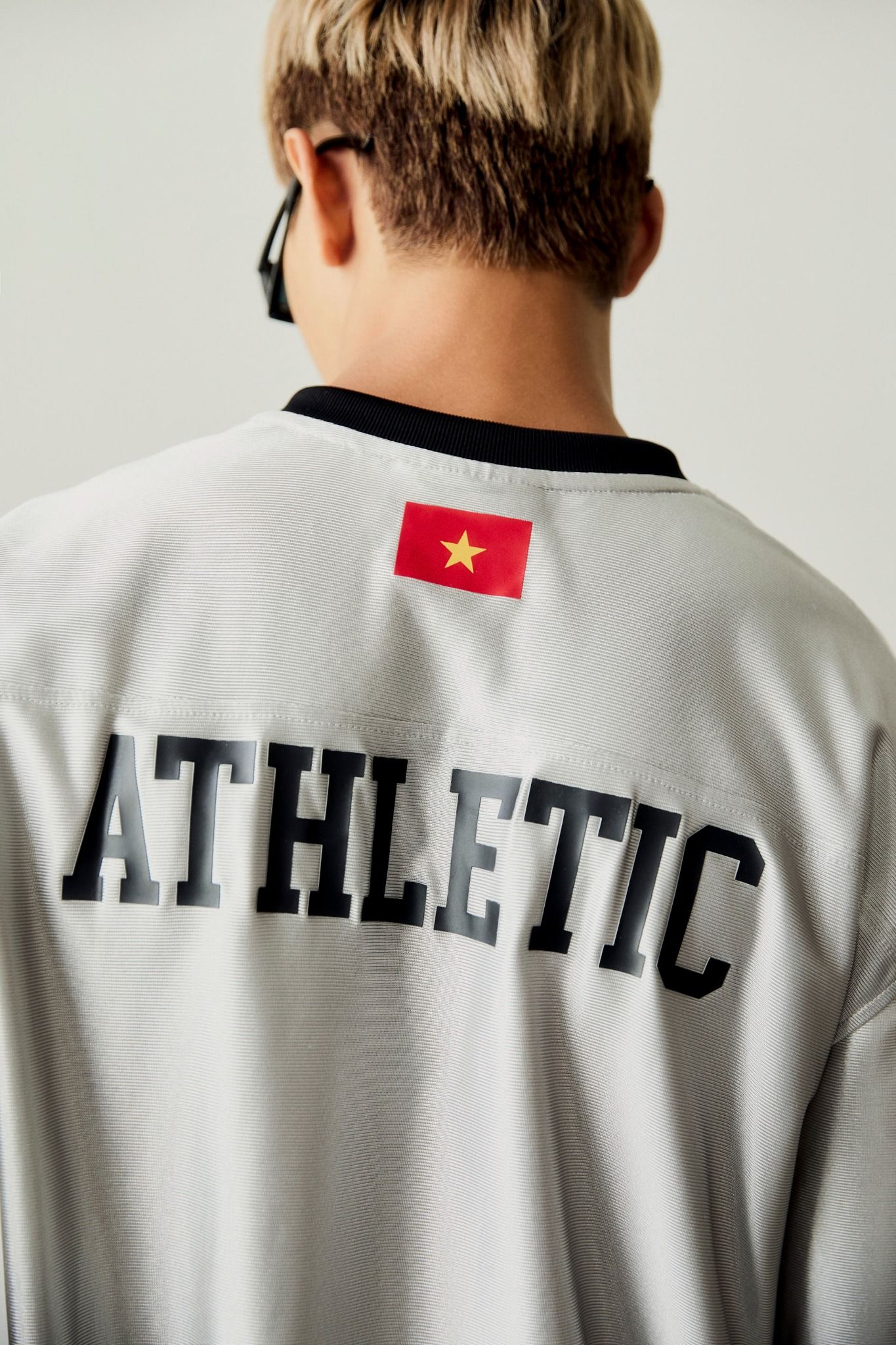 Áo Thun Over Vietnam Athletic