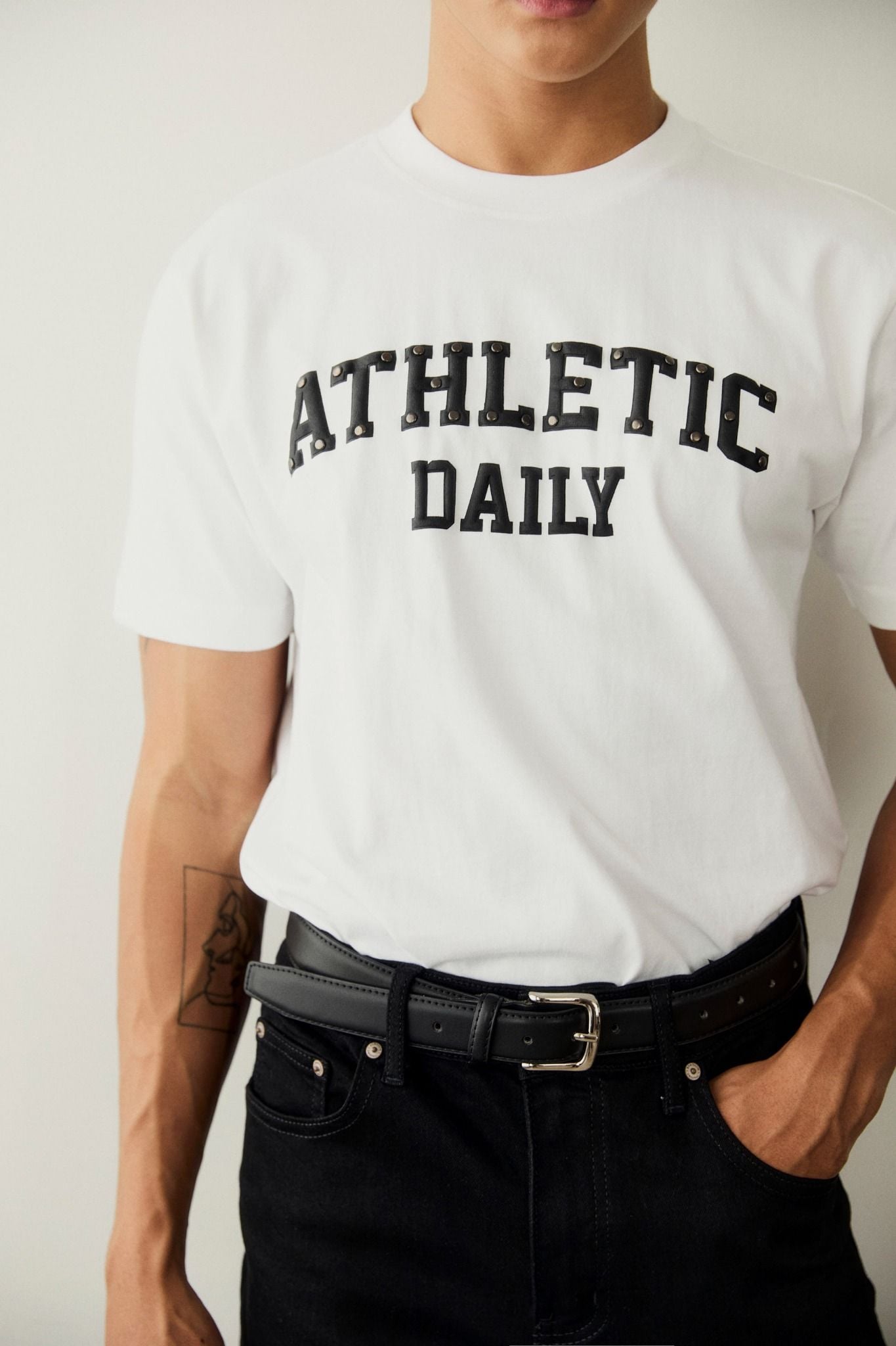  Áo Thun Daily Wear Emboss 