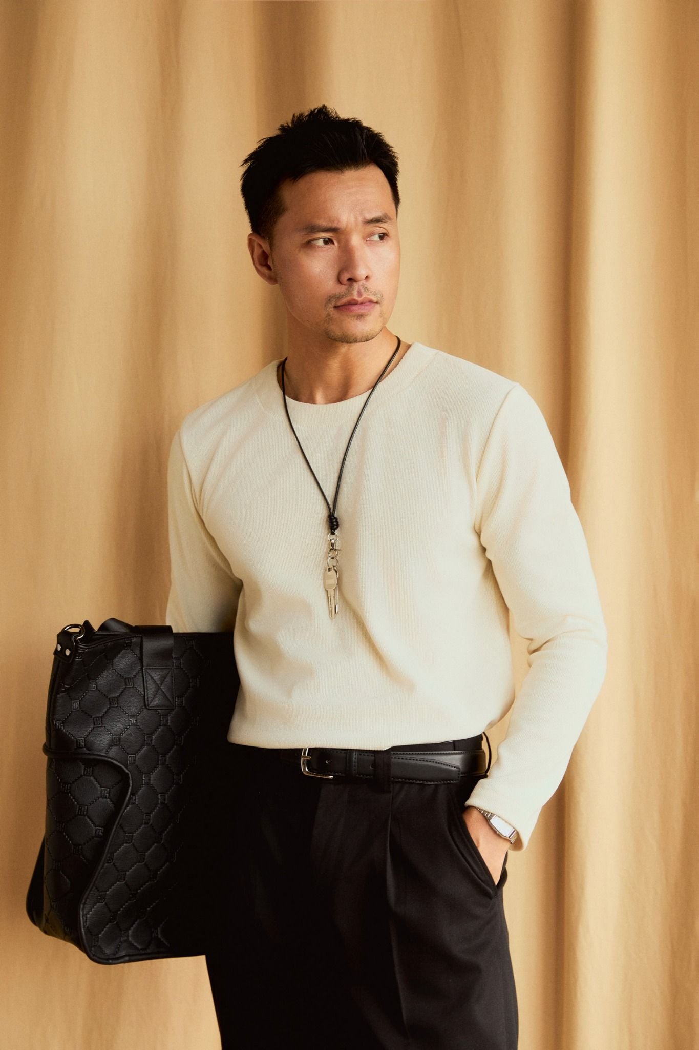  Áo Thun Tay Dài Slim Cream 