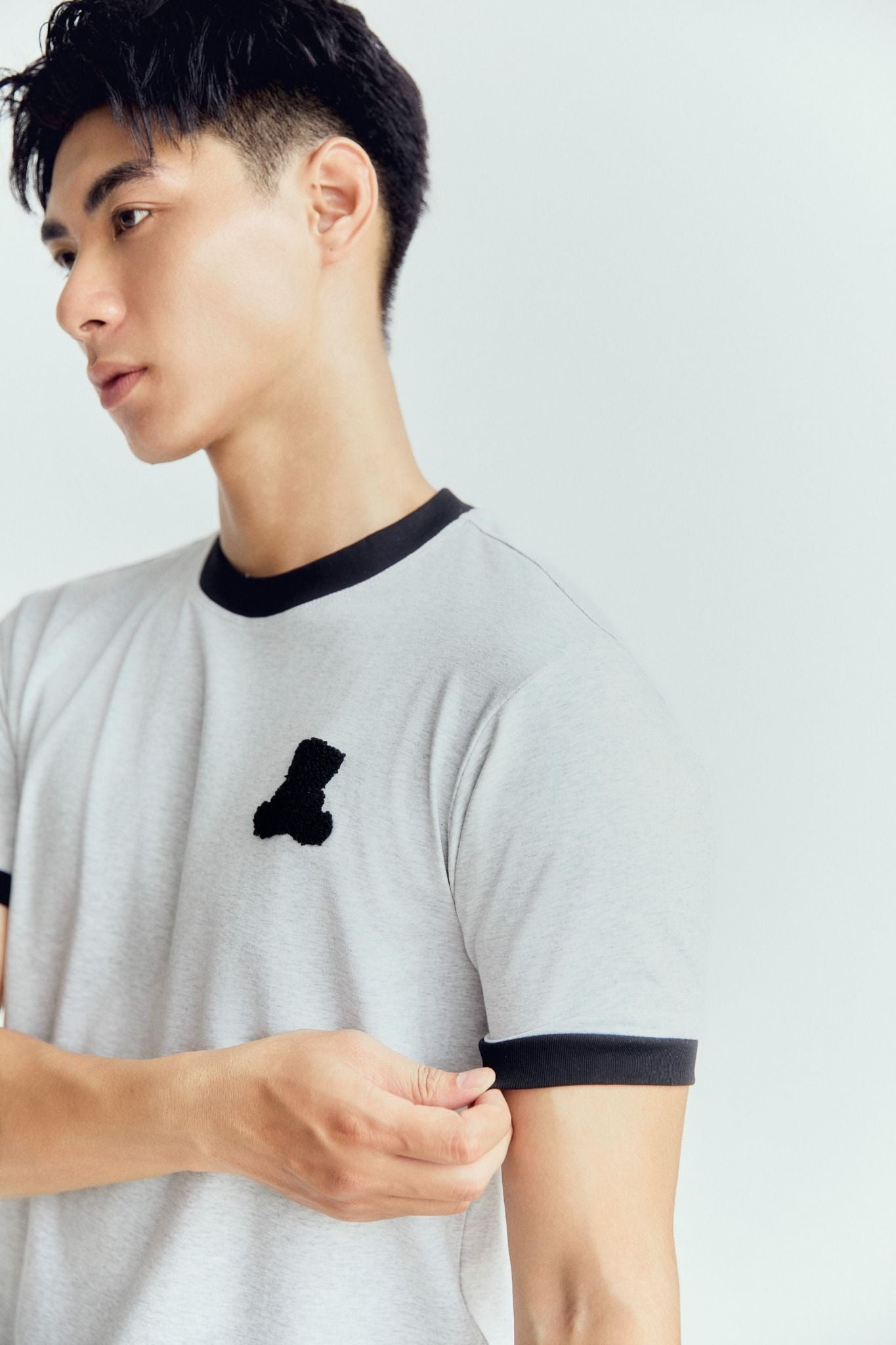 Áo Thun Slimfit Thêu Xù The Shadow Teddy