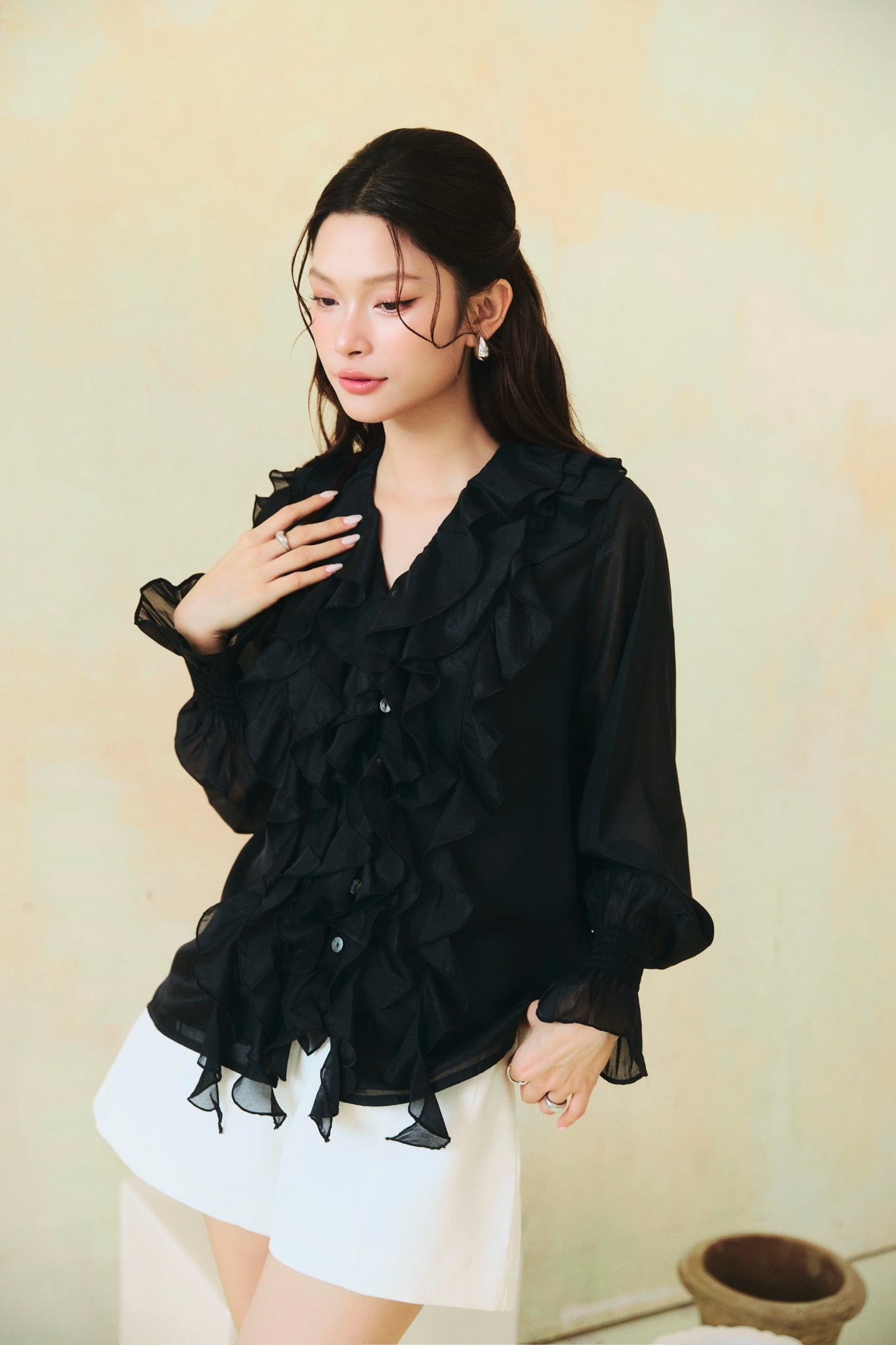 Áo Romantic Ruffle Blouse – Tằm Ánh Casual – SomeHow