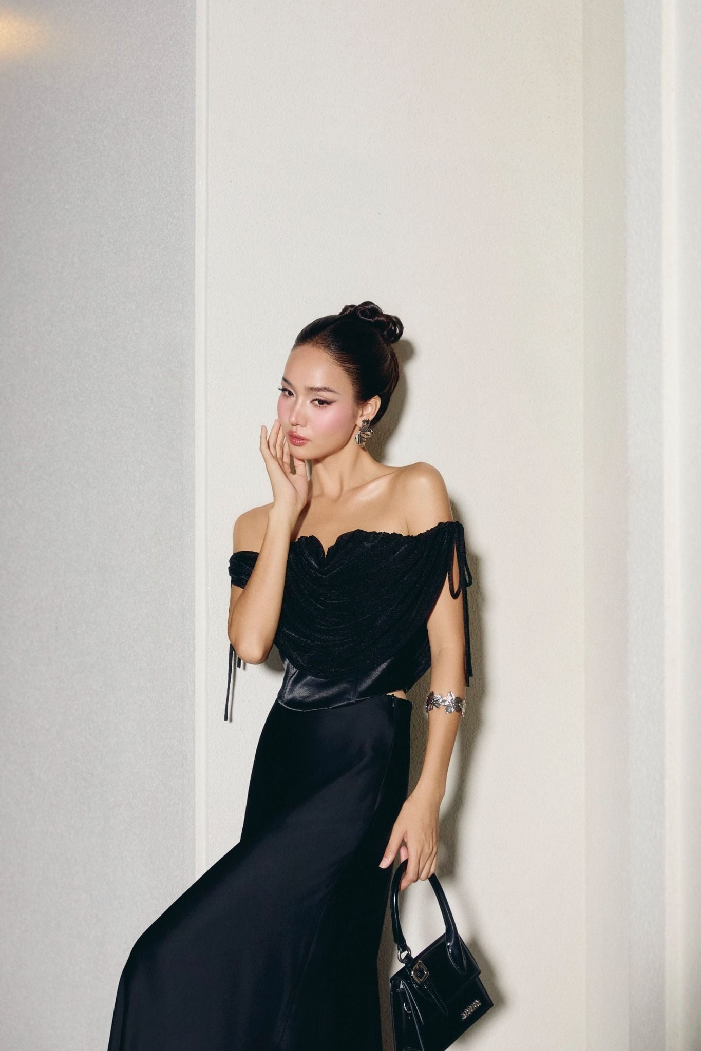 Áo Elegant Flowy Gathering