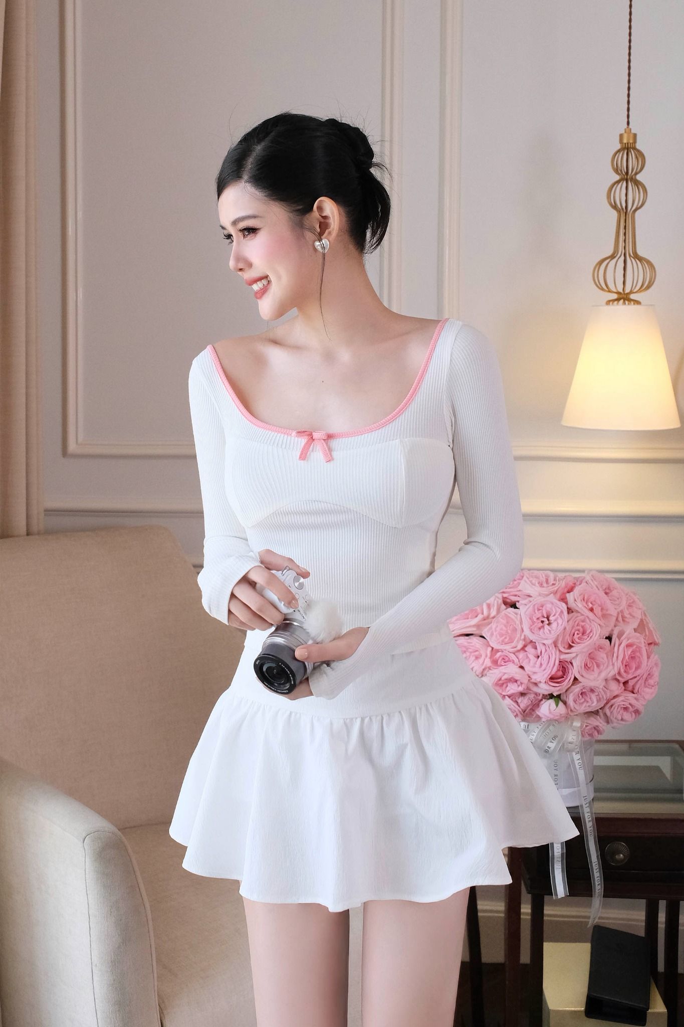 Áo Thun Mini Bowtie