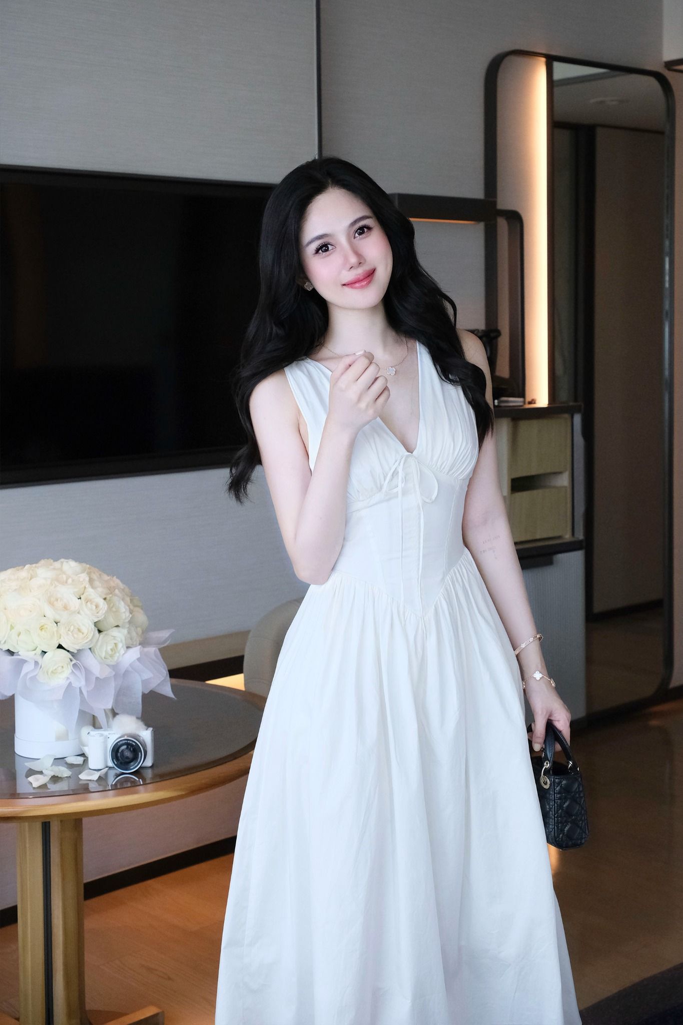 Đầm Dài Vneck Maxi Flowy