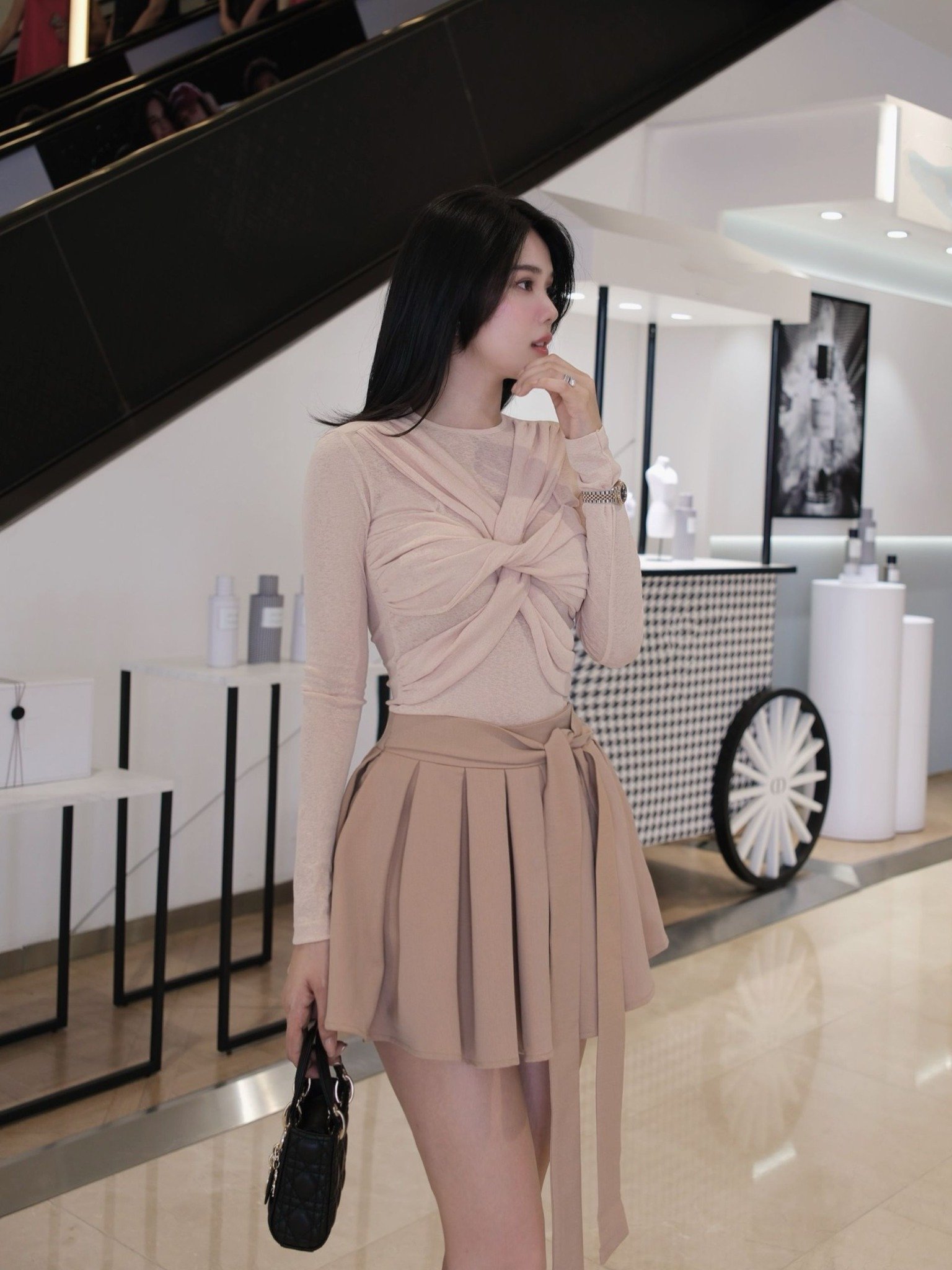 Set Áo Long Sleeves Short Pleat Skirt